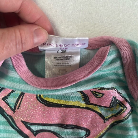 DC Comics - Supergirl Striped Footie - Green and Pink - Picture 4 of 4